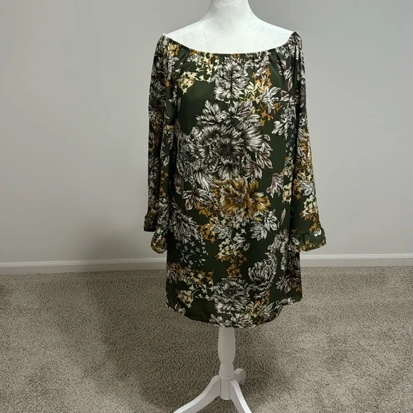 Off the shoulder dress - Picture 1 of 2